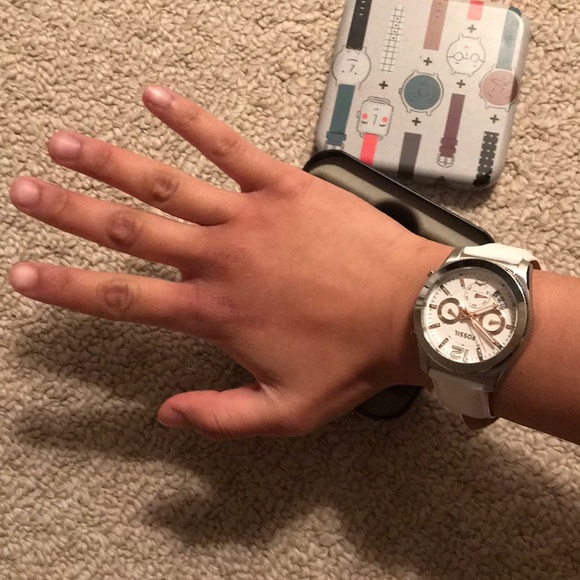 Fossil Watch - Picture 3 of 3